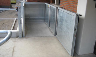 Stainless steel lift for bins